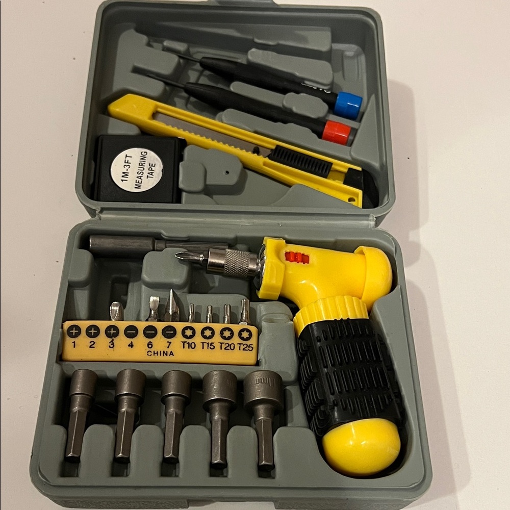 Yellow and Black Screwdriver Set